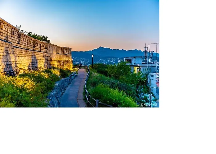 Апартаменты Naksan Wellness Stay, Jongno, Quiet & Cozy *